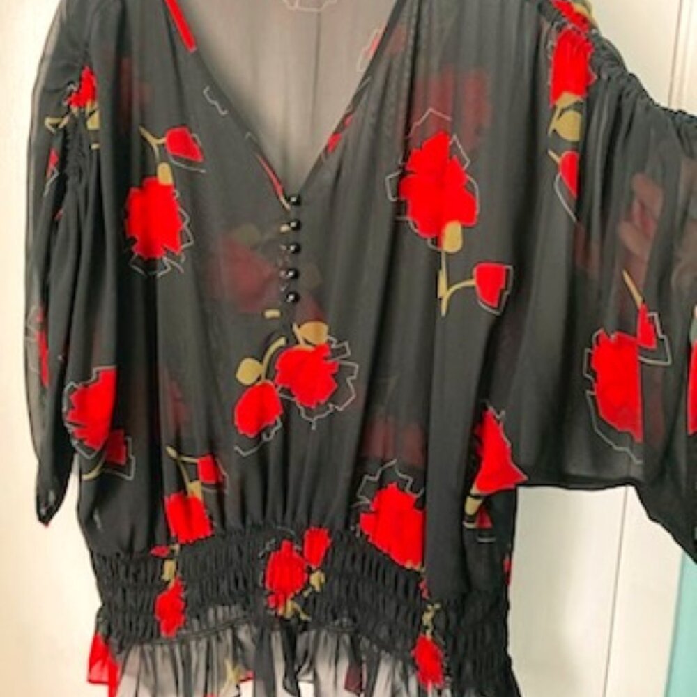Worthington Woman 1X Black/Red Rose Chiffon Top